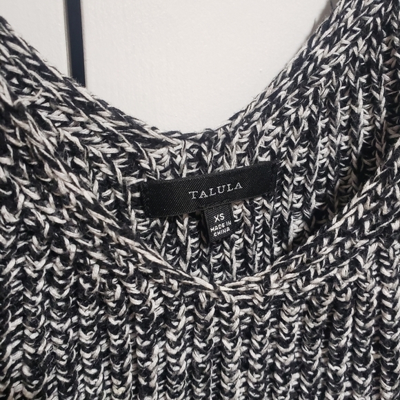 ARITZIA Talula Varrick Crop Knit Top Black and White Size XS - Picture 4 of 7